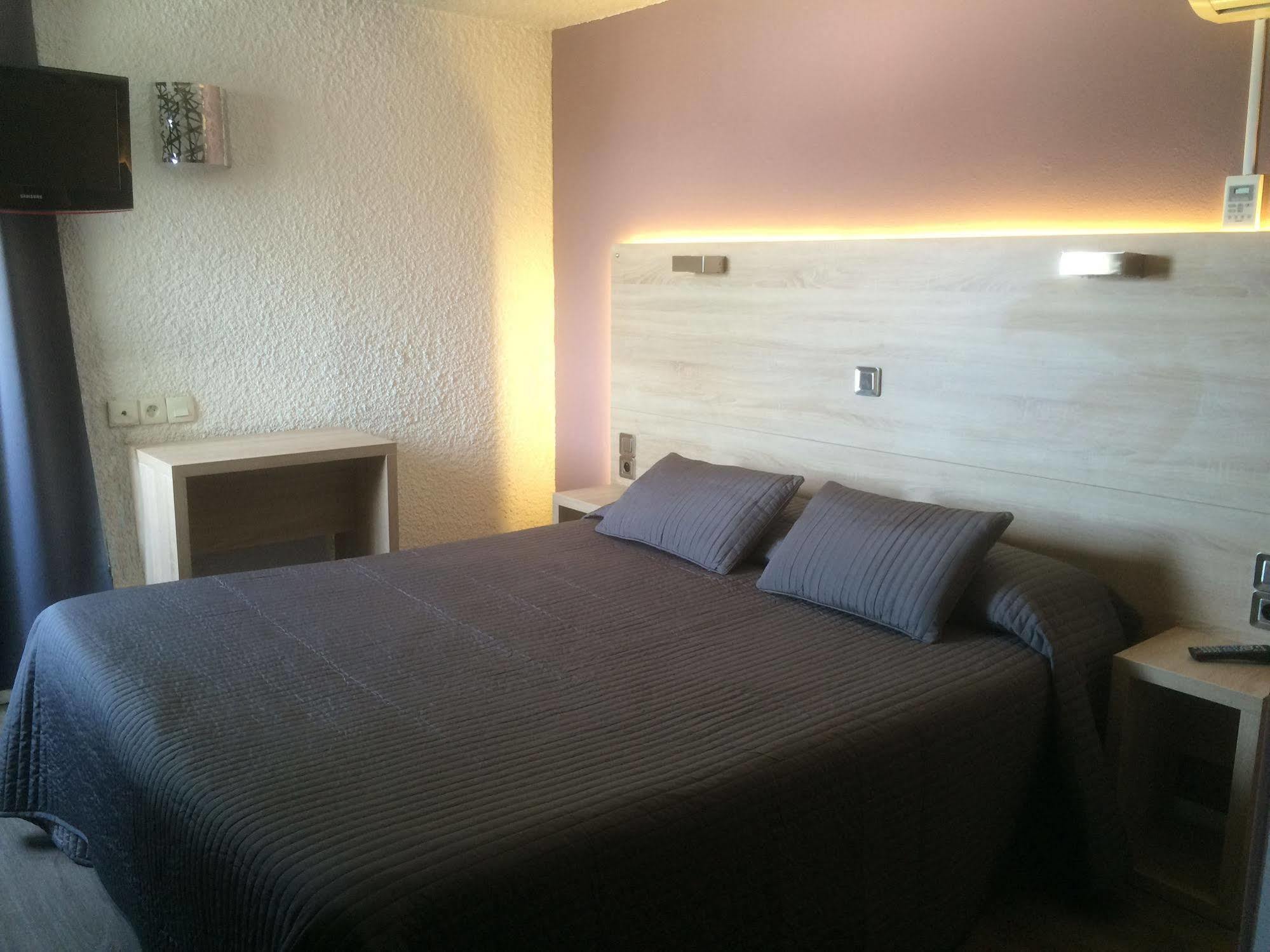 Hotel Les Tourrades Cannes Exterior foto